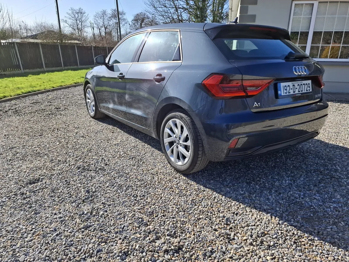 Audi A1 TFSI SE 6- Speed - Image 3