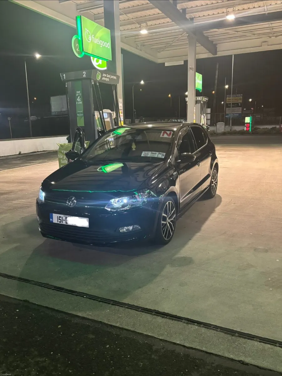 Volkswagen Polo 2015 - Image 2