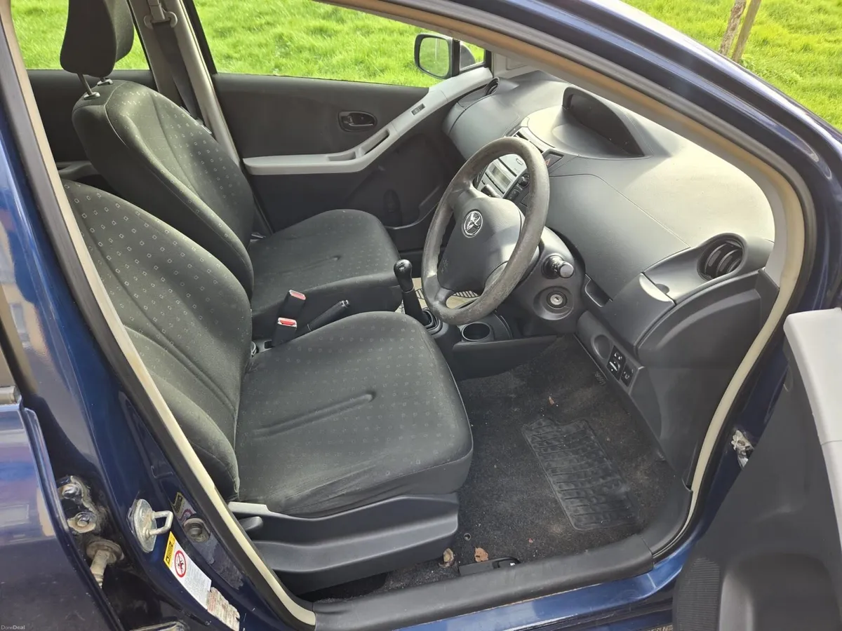 Toyota Yaris 2007 1.0 petrol - Image 4