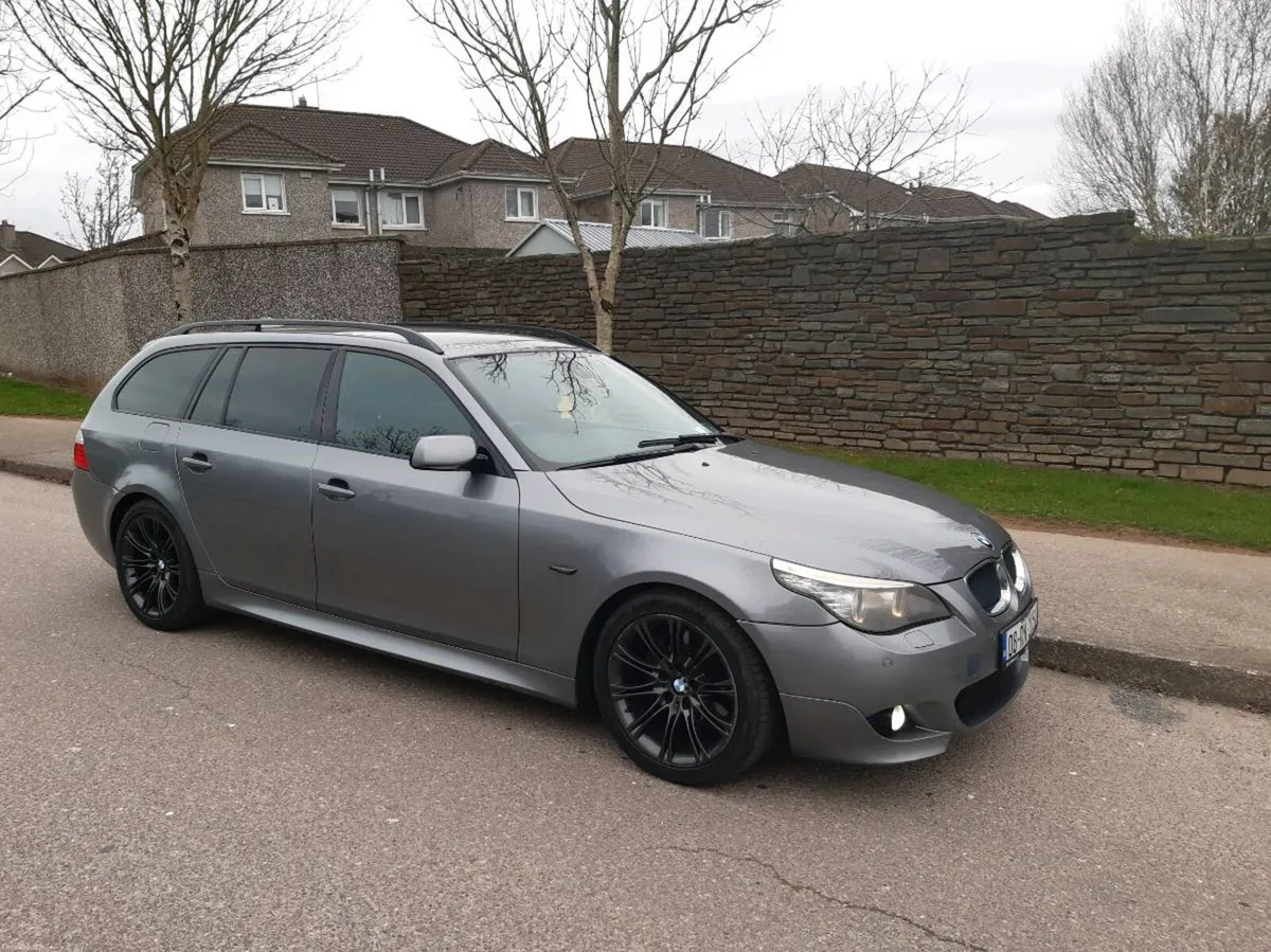 08 520 E61 M Sport Automatic - Image 1