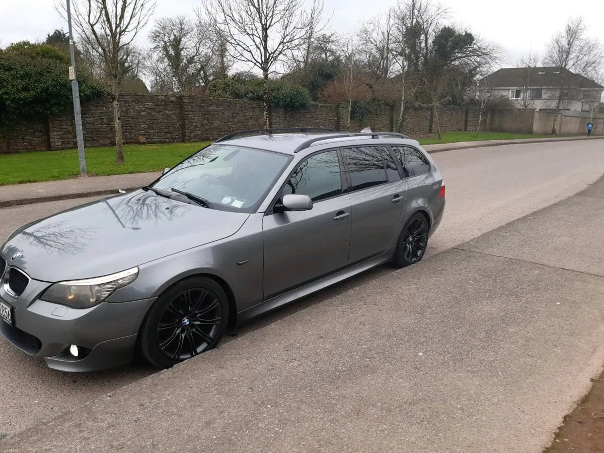 08 520 E61 M Sport Automatic - Image 3