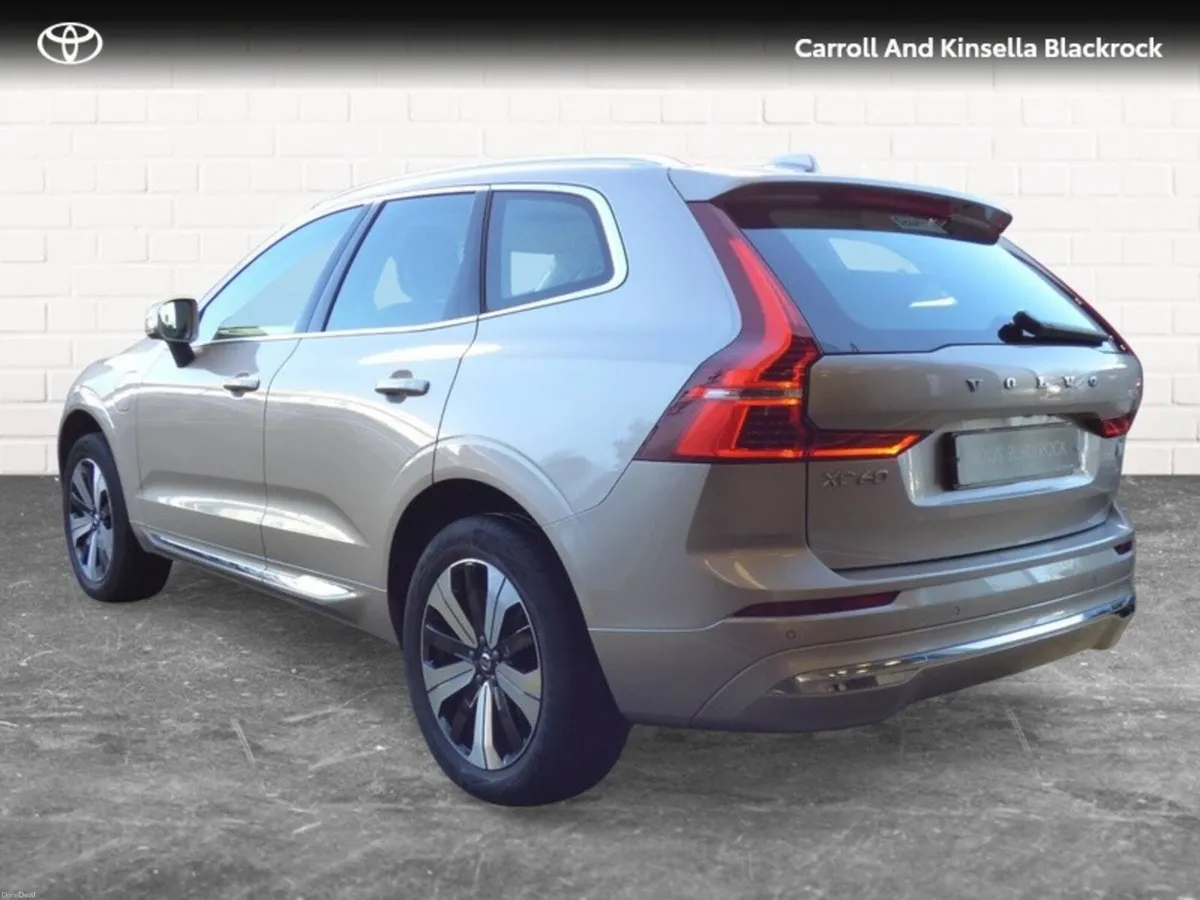 Volvo XC60 T6 PHEV PLUS BRIGHT AWD 5 - Image 4