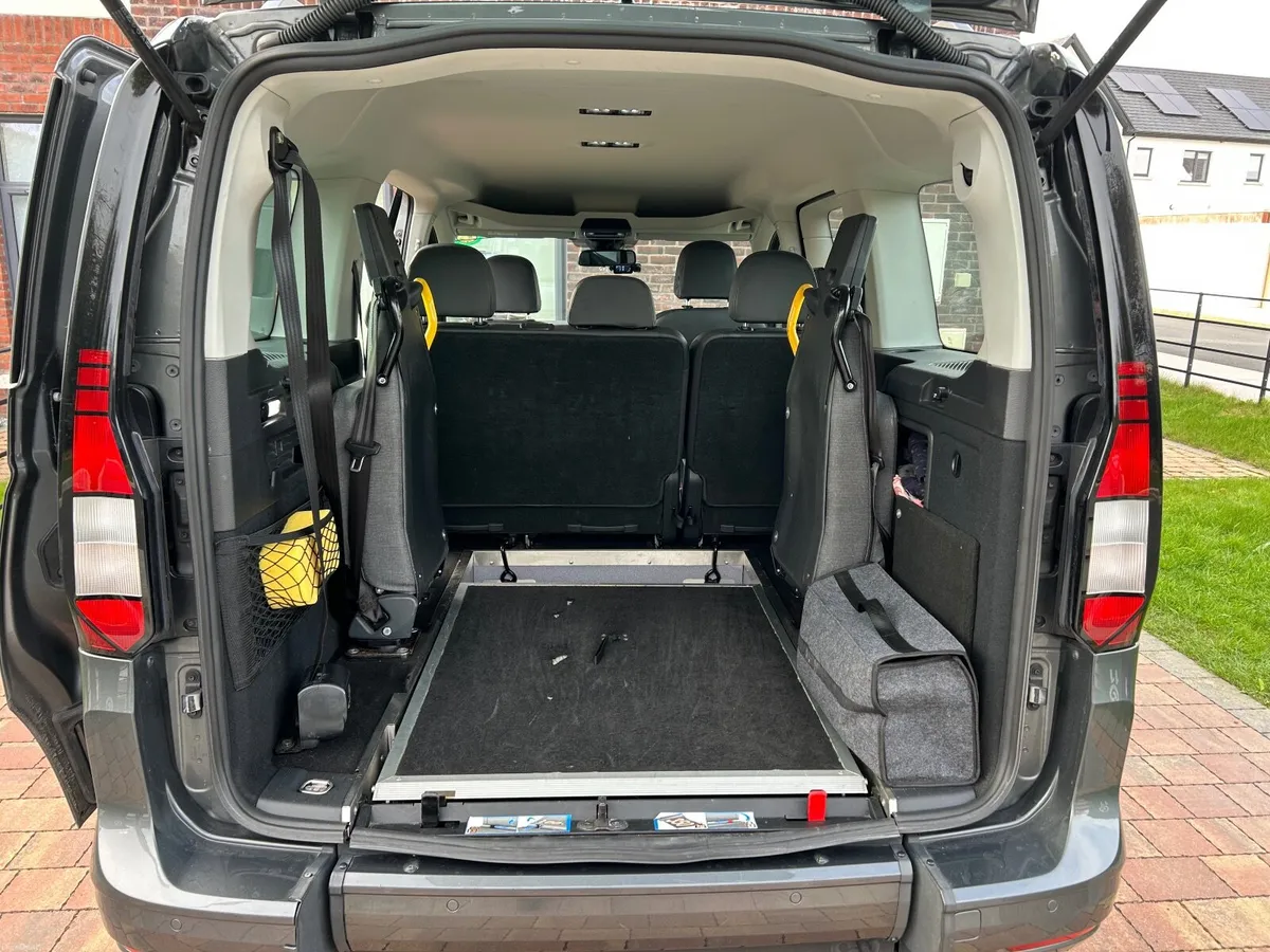 Volkswagen Caddy 2024 - Image 4