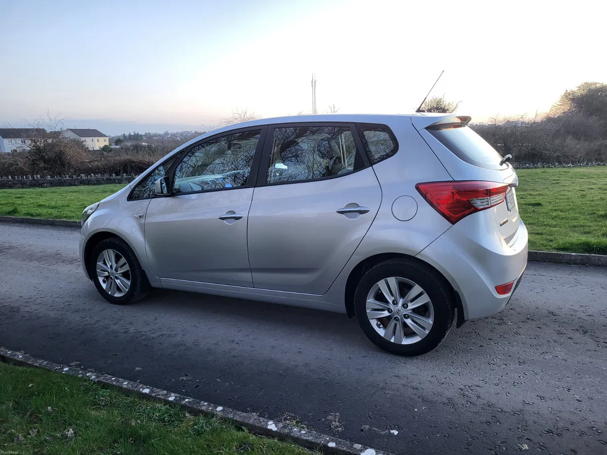 Hyundai ix20. AUTOMATIC  NEW NCT - Image 4