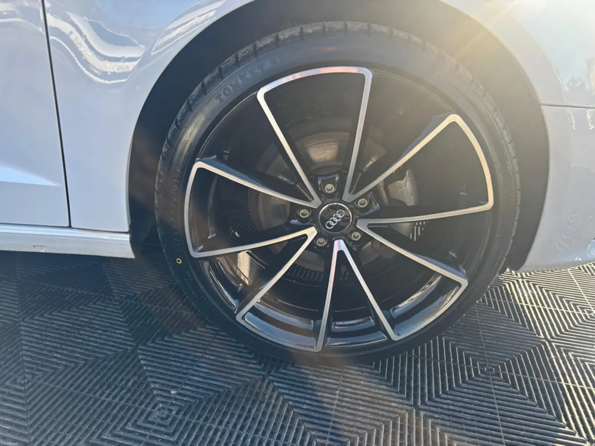 Audi A3 Audi A3 1.4 petrol,auto, sports model 19" - Image 3