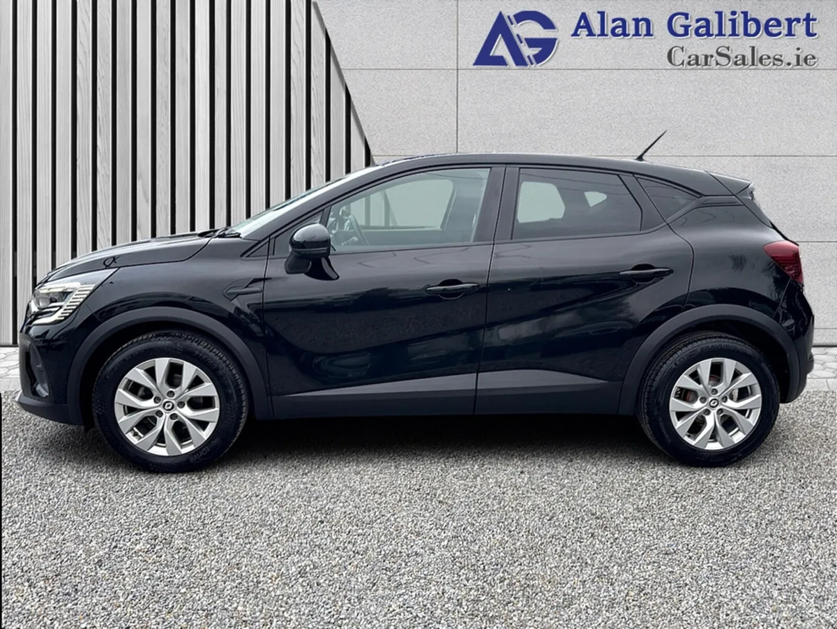 Renault Captur ICONIC EDITION  TCE €79 PW - Image 5