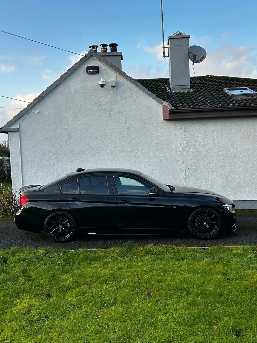 2015 BMW F30 2L - Image 3