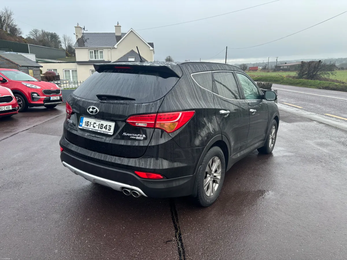 2016 Hyundai Santa Fe 4WD 7 Seater - Image 5