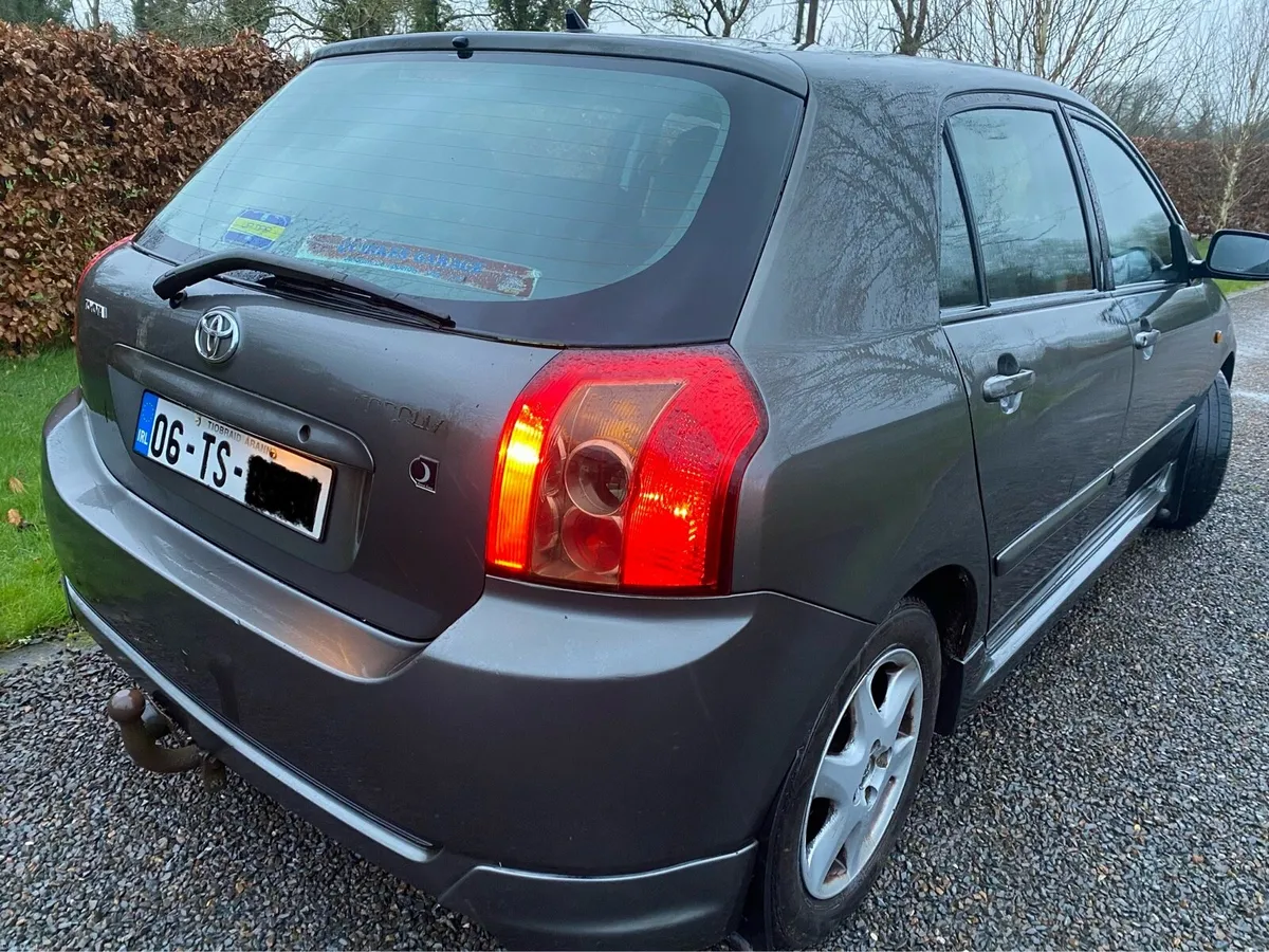 Toyota Corolla - Image 4