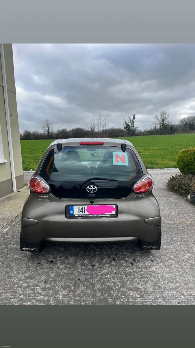 Toyota Aygo 2014 - Image 2