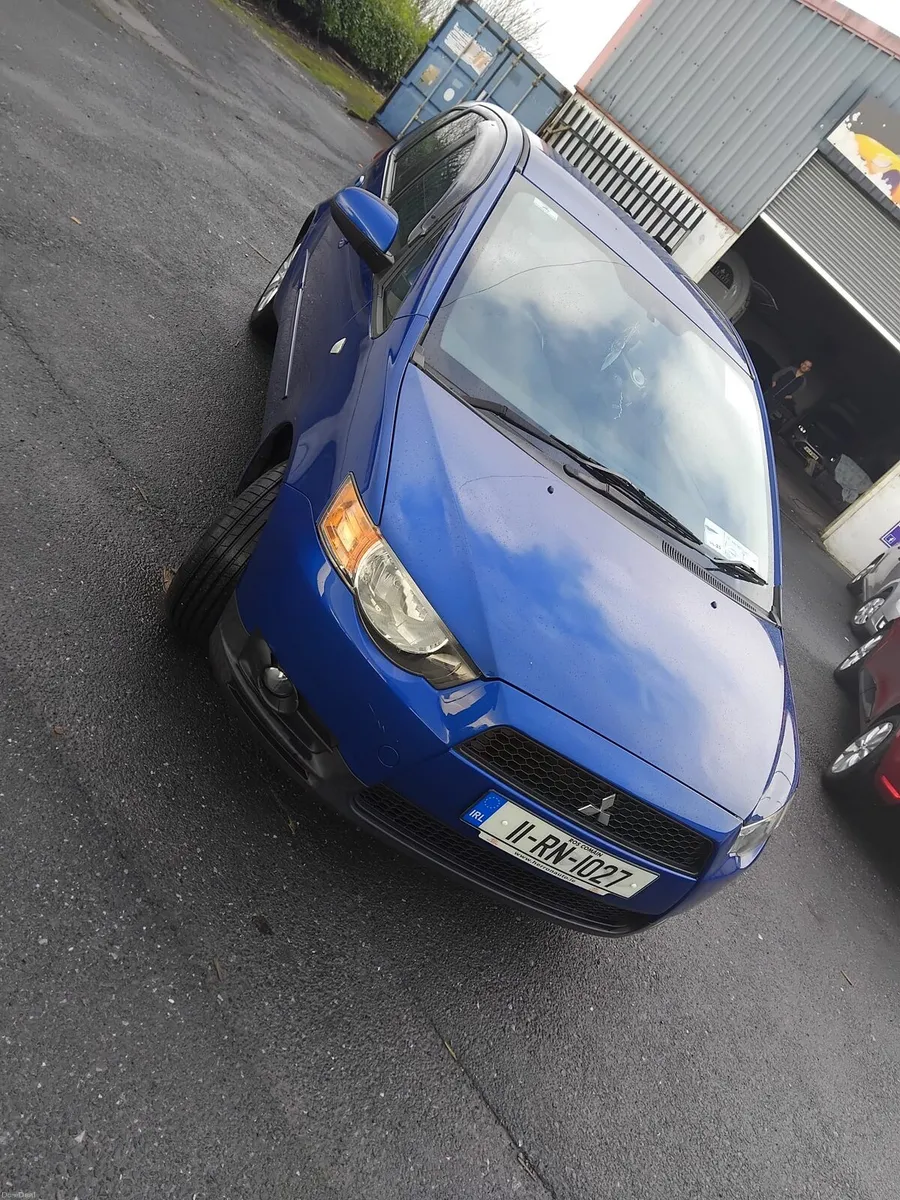 Mitsubishi Colt blue - Image 3