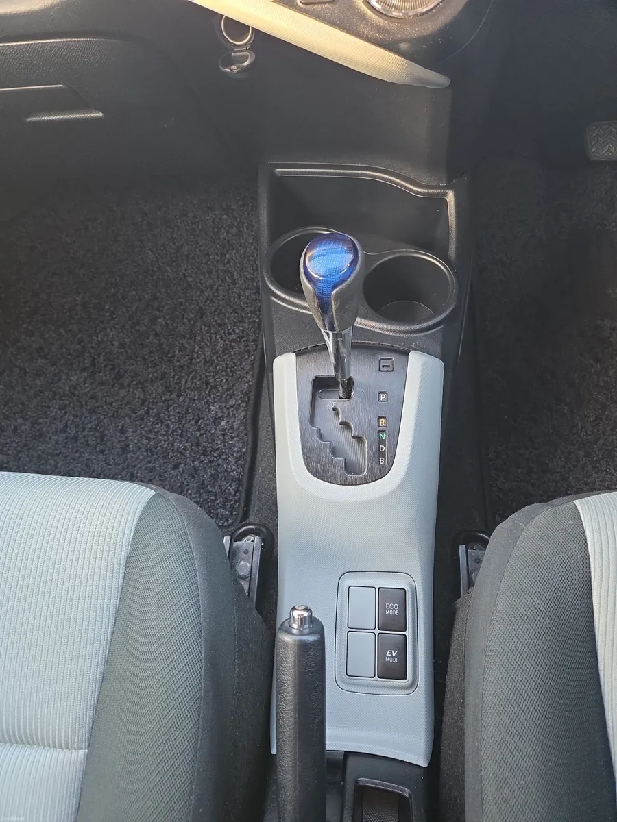 Toyota Aqua 2014 - Image 3