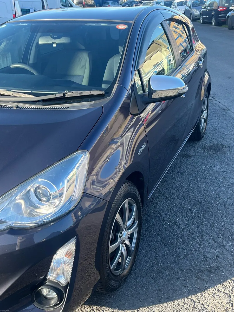 Toyota Aqua - Image 2