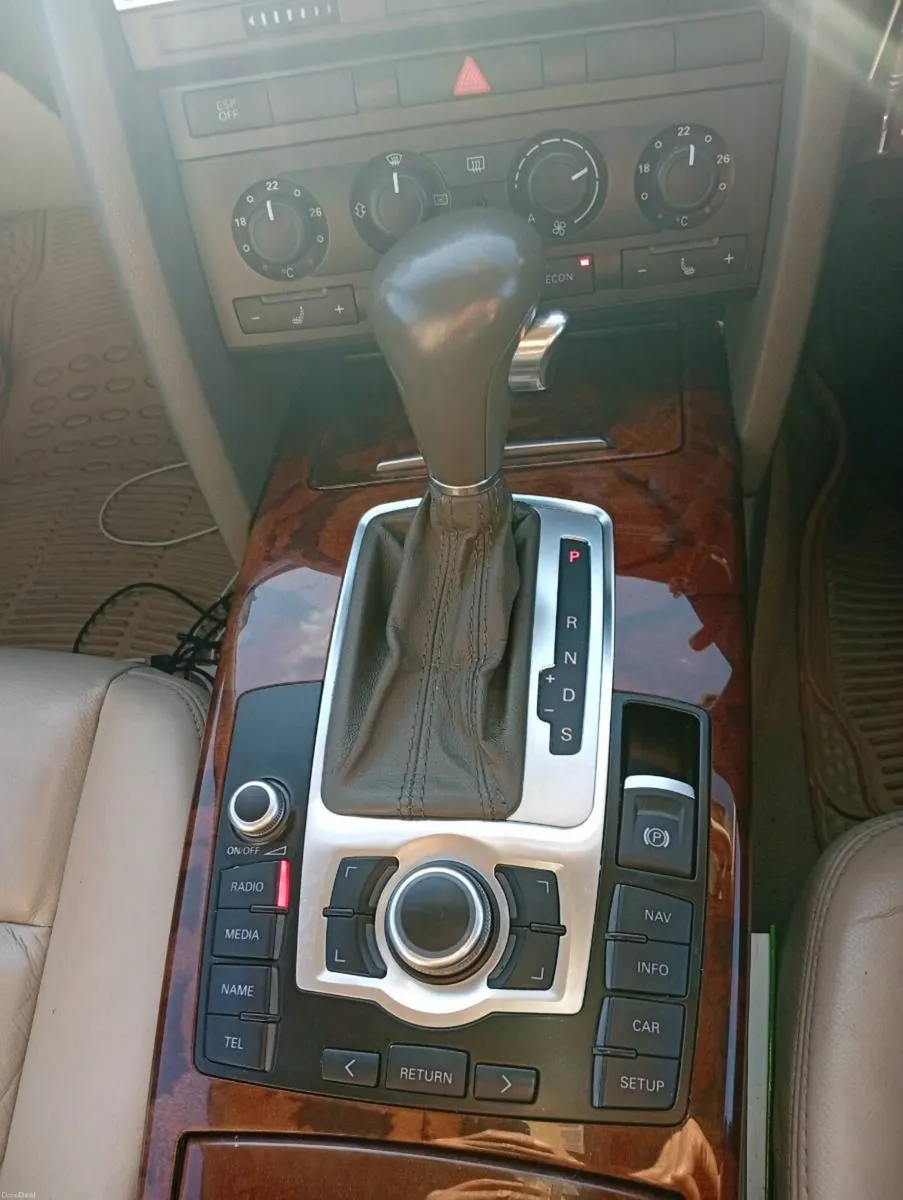 Audi A6 Automatic 2009 2litre Diesel - Image 4