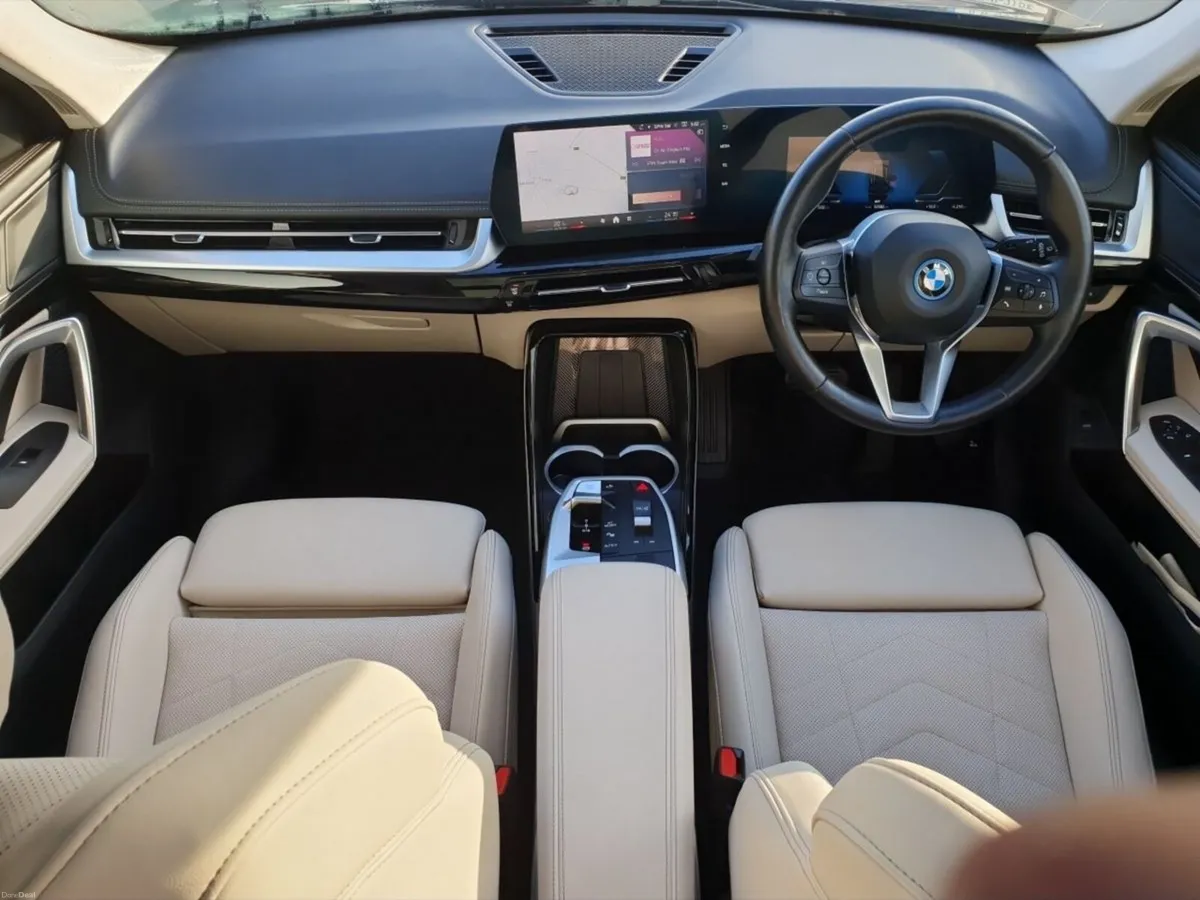 BMW iX1 eDrive20 xLine - Image 4