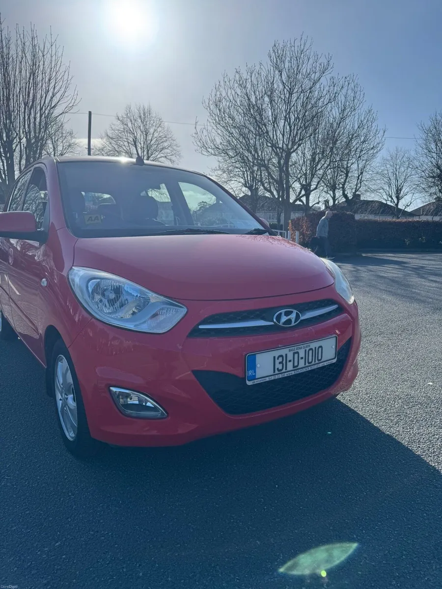 Hyundai i10 Deluxe - Image 1