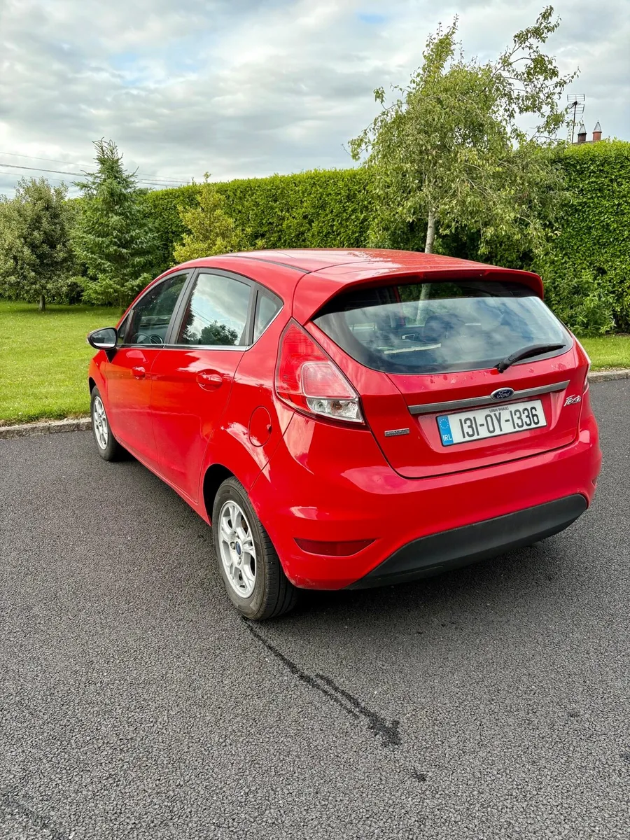 Ford Fiesta 2013 - Image 2