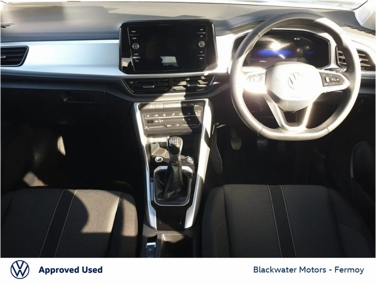 Volkswagen T-Roc 2.0TDI 116BHP EDITION 75 - Image 3