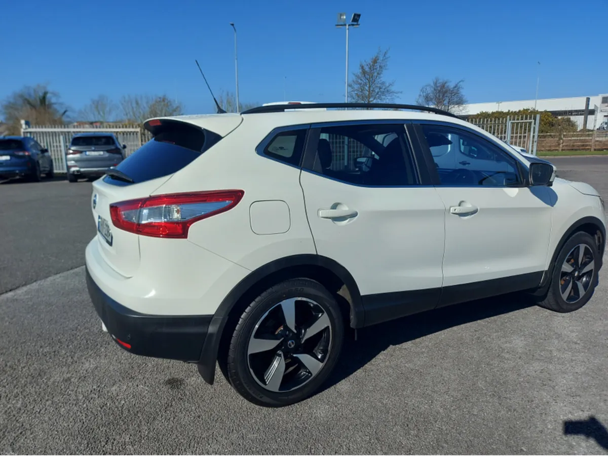 Nissan Qashqai 1.5 SV PREMIUM '17 4DR - Image 3