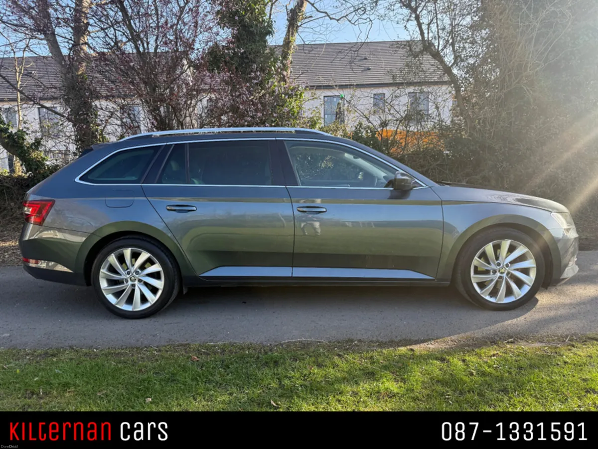 Skoda Superb 2.0 TDI 150HP 4DR COMBI STYLE - Image 2
