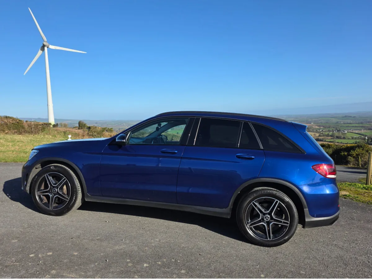 Mercedes-Benz GLC 220 D 4MATIC 5DR AUTO - Image 3