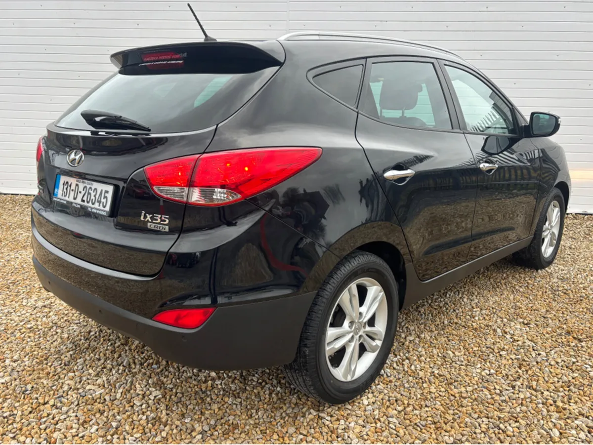 Hyundai ix35 1.7 CRDI PREMIUM 2WD 5DR - Image 3