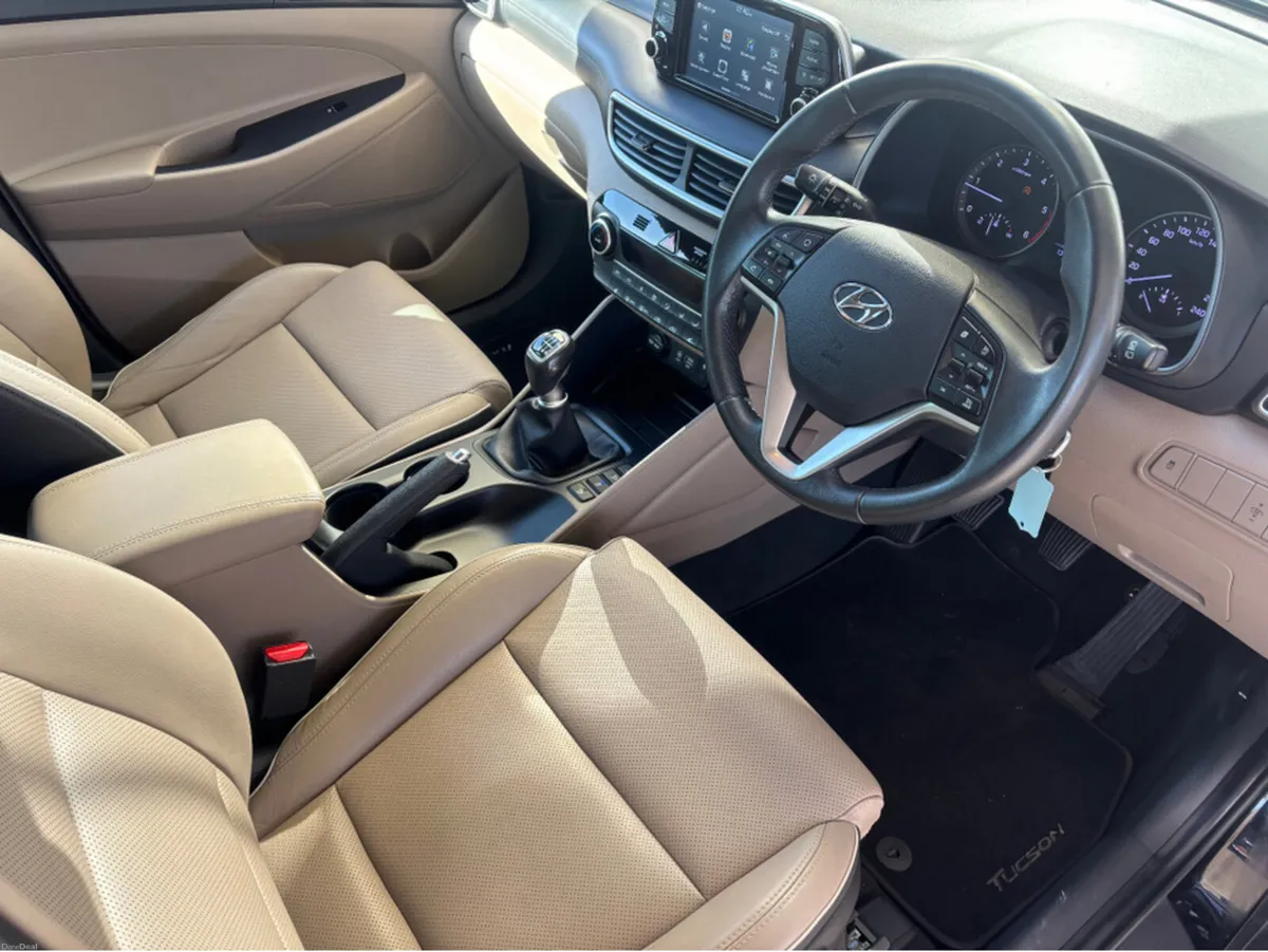 Hyundai Tucson IX35 EXECUTIVE 5DR - Image 3
