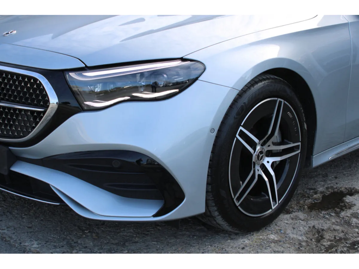 Mercedes-Benz E-Class E220D AMG Line PREMIUM - Image 4