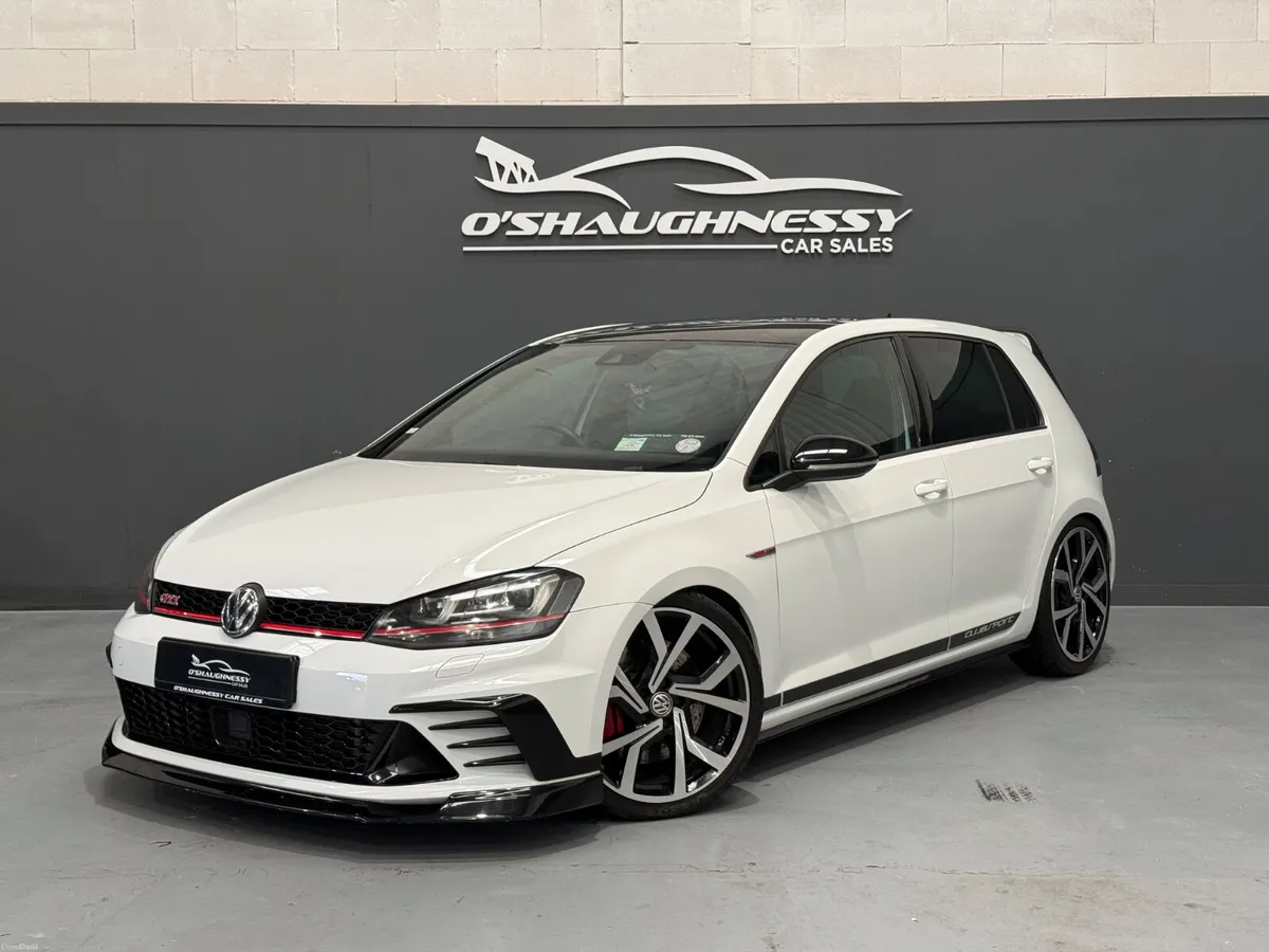 Volkswagen Golf 2016 Clubsport Track Edition DSG - Image 2