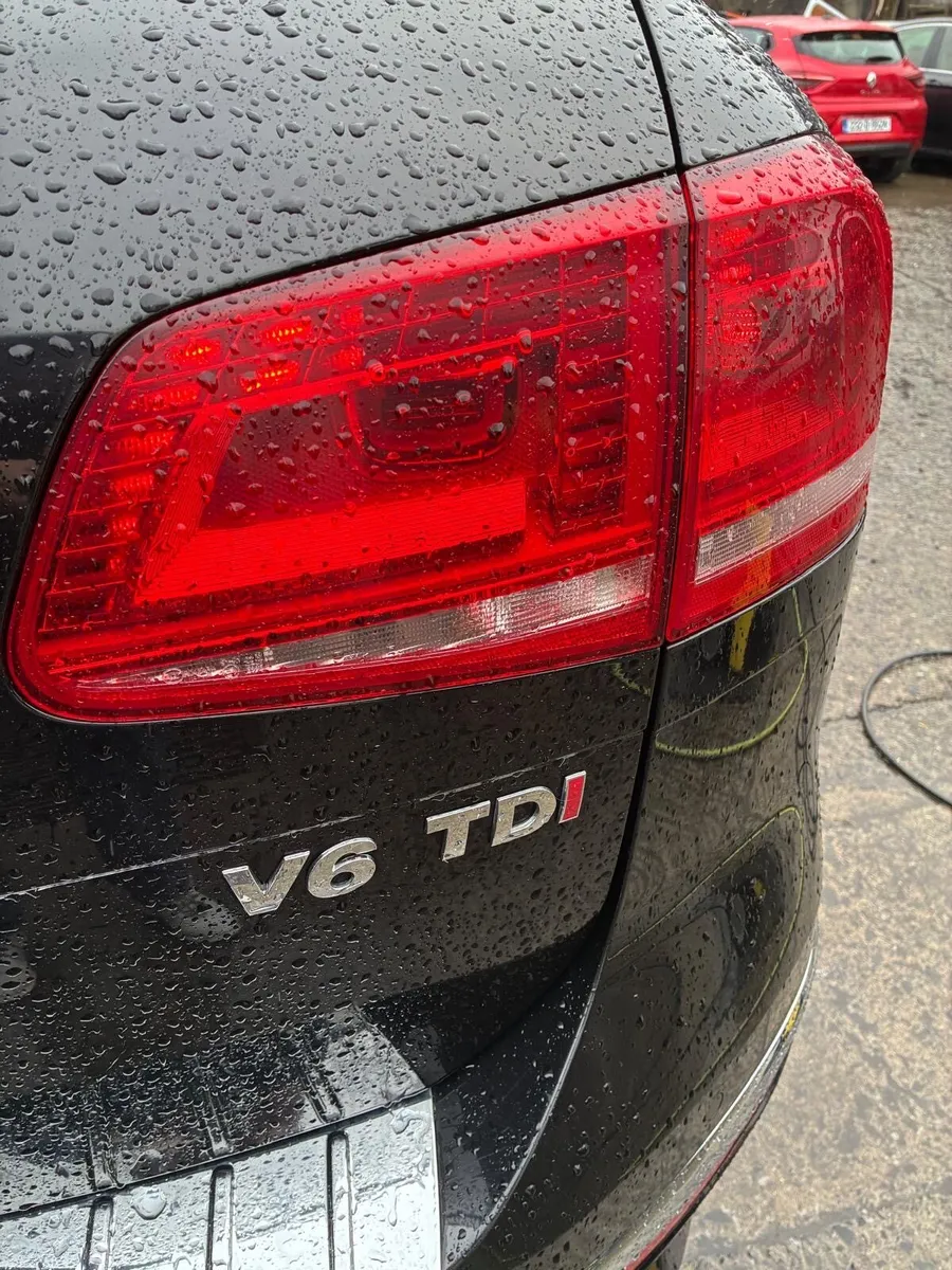 Volkswagen Toureag 5 seat commercial - Image 4