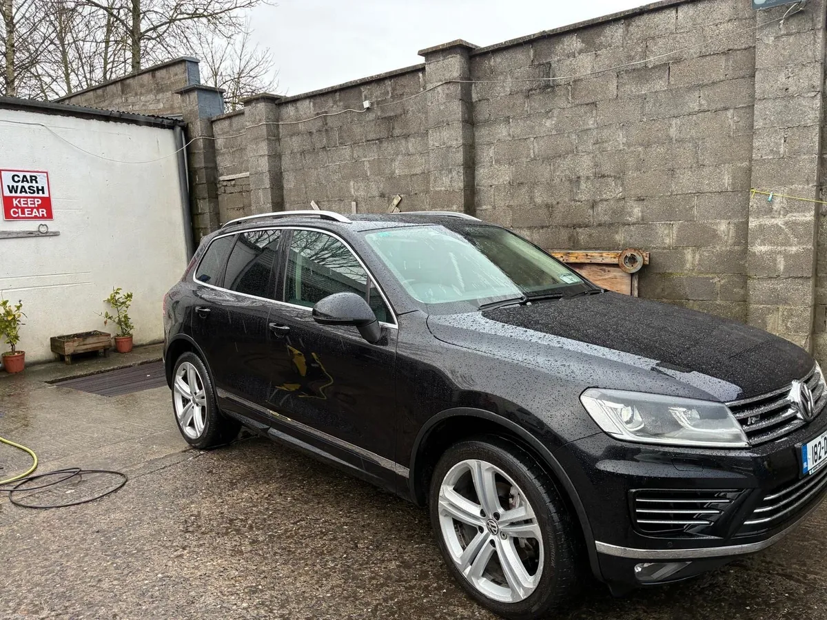 Volkswagen Toureag 5 seat commercial - Image 2