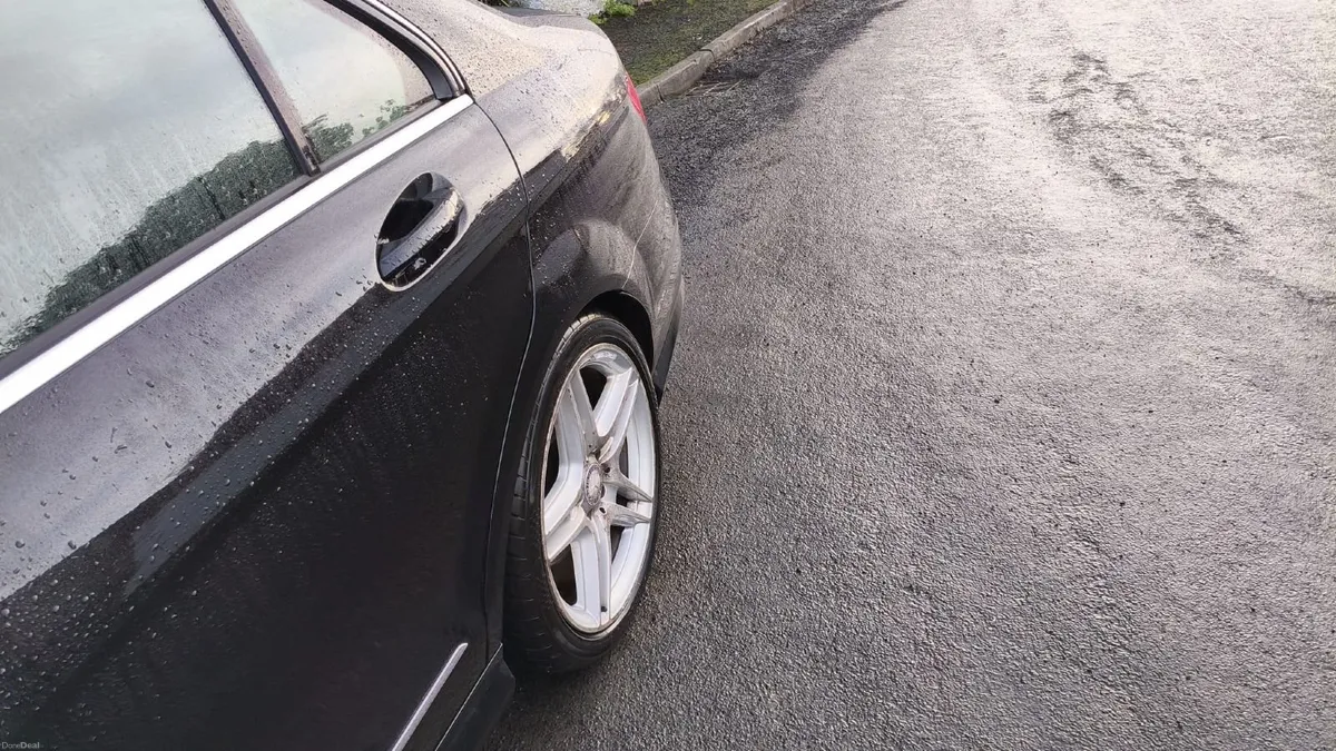 Mercedes-Benz C-Class 2012 - Image 4