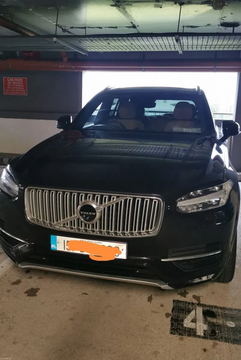 Volvo XC90 2015 - Image 1