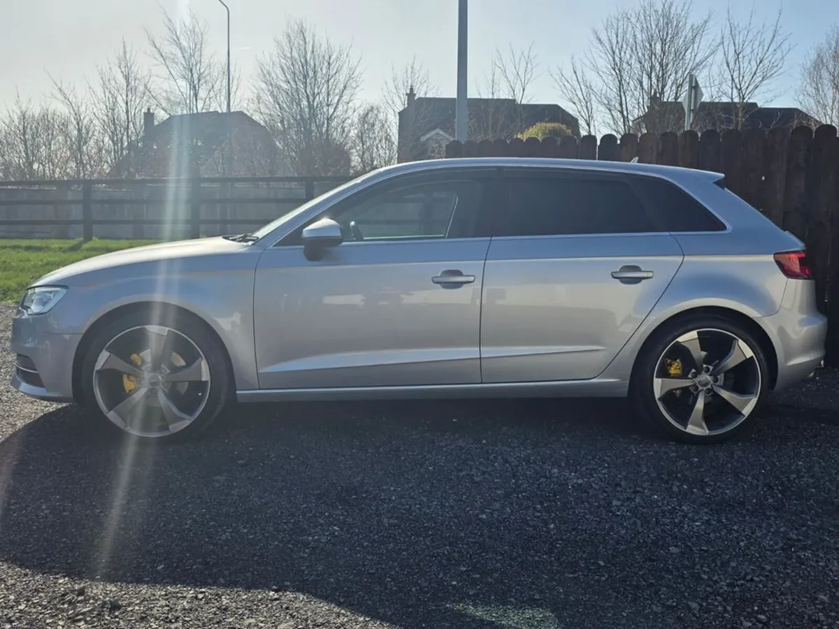 Audi A3 1.4 TFSI - AUTOMATIC - Image 4