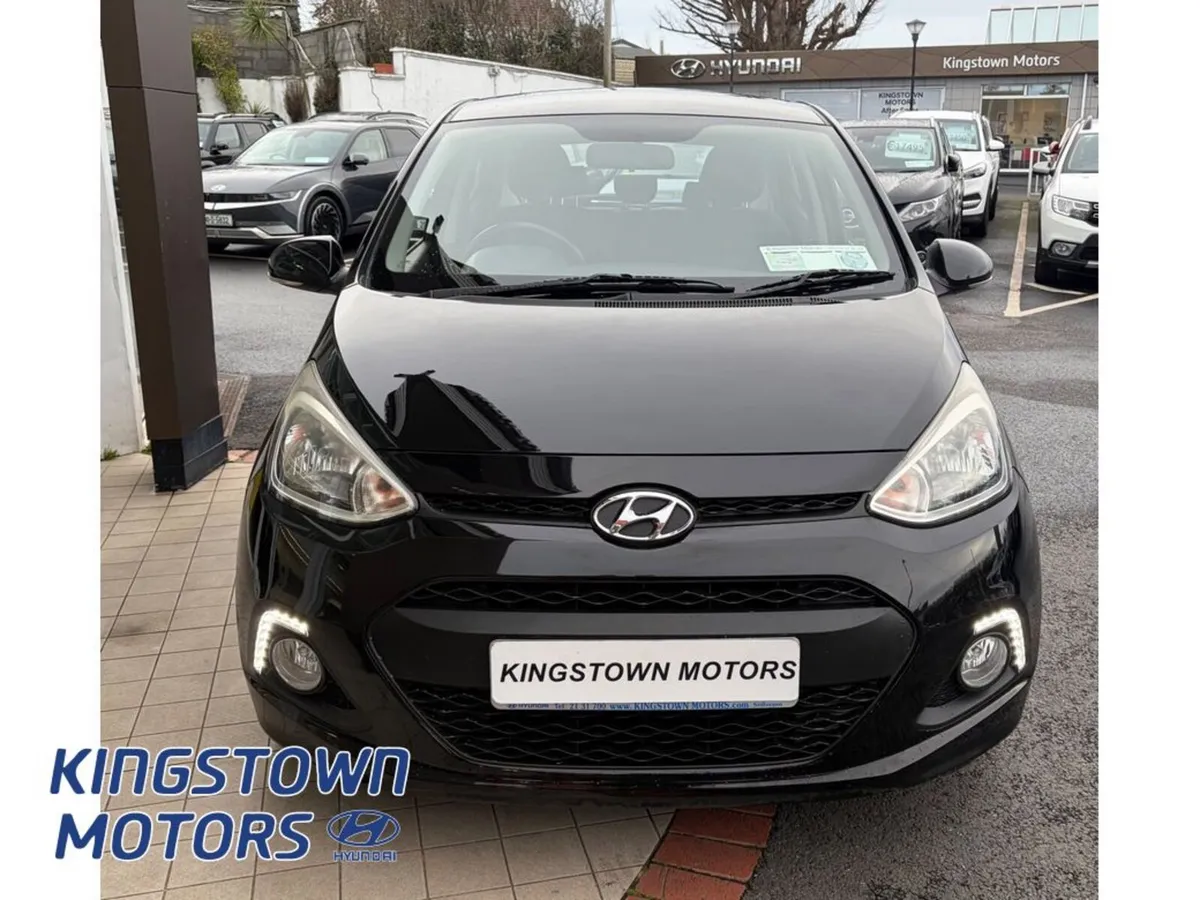 Hyundai i10 1.0 Petrol Premium 5DR - Image 2