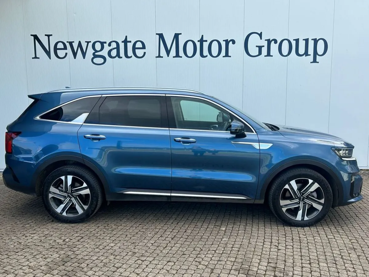 Kia Sorento PHEV K4 5DR AUTO - Image 6