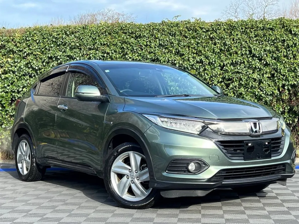 Honda Vezel 1.5 HYBRID // VERY LOW MILEAGE // HALF - Image 1
