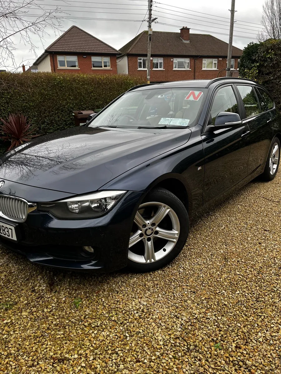 BMW 3 Series Touring - Image 1