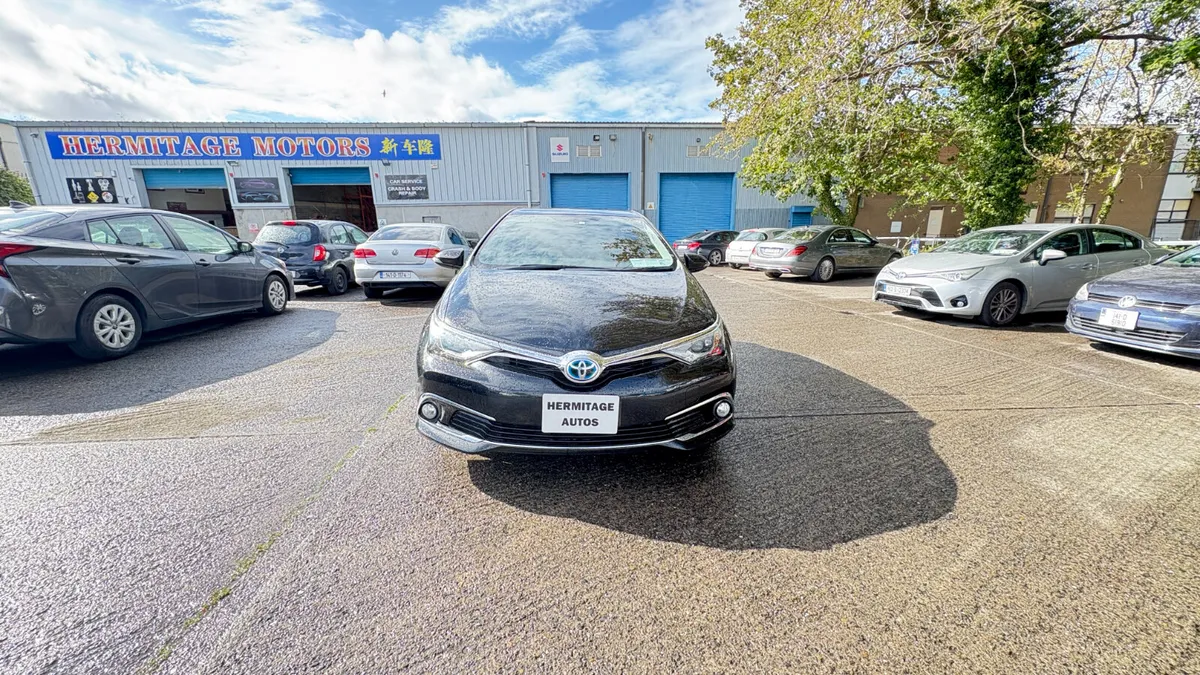 Toyota Auris 1.8 Hybrid 2016 - Image 2