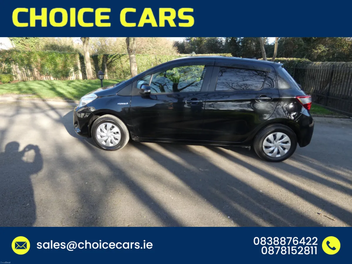 Toyota Yaris 1.5 AUTO HYBRID [VITZ] - Image 3