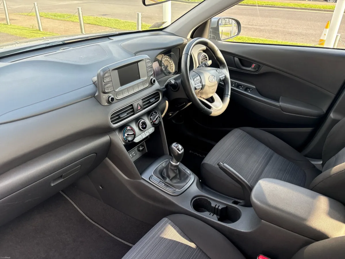 Hyundai KONA KAUAI COMFORT 5DR - Image 3