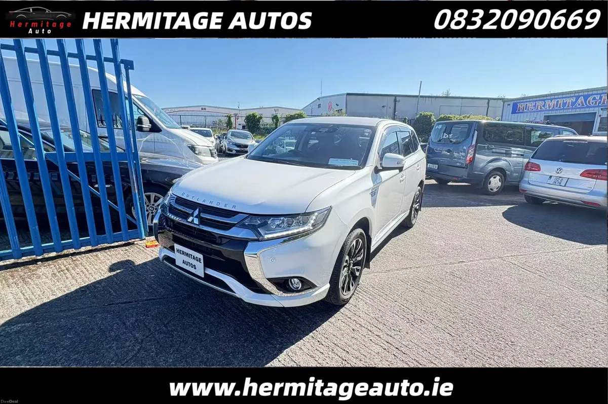 Mitsubishi Outlander 2.0 Hybrid Plug in 2018 - Image 1