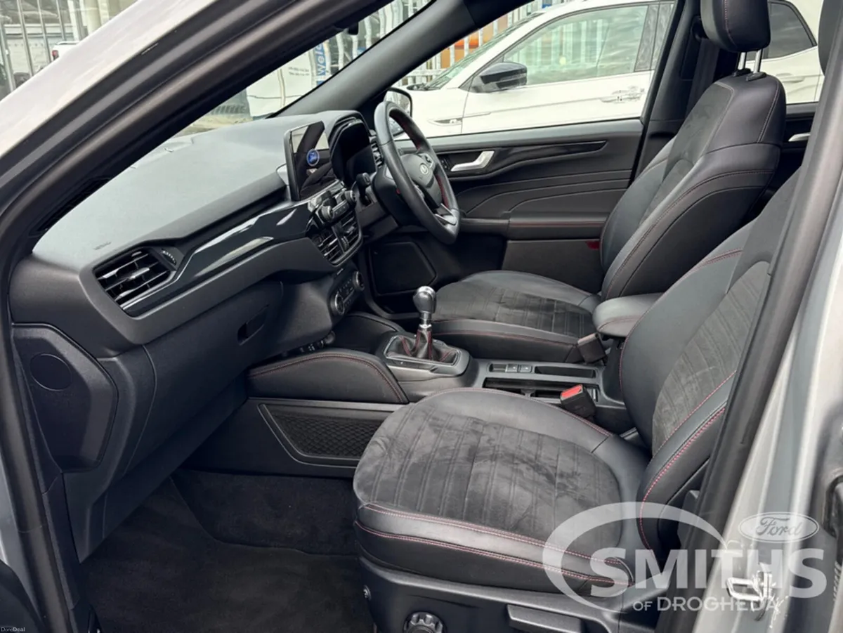 Ford Kuga ST-LINE X 1.5TD 120PS - Image 3