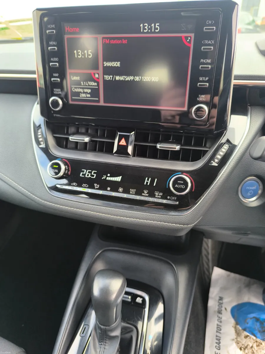 231 Toyota Corolla 1.8 Hybrid - Image 4