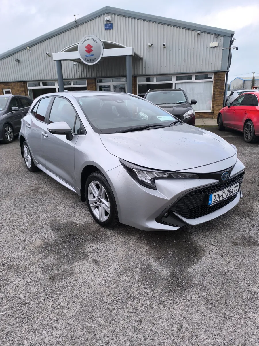 231 Toyota Corolla 1.8 Hybrid - Image 1