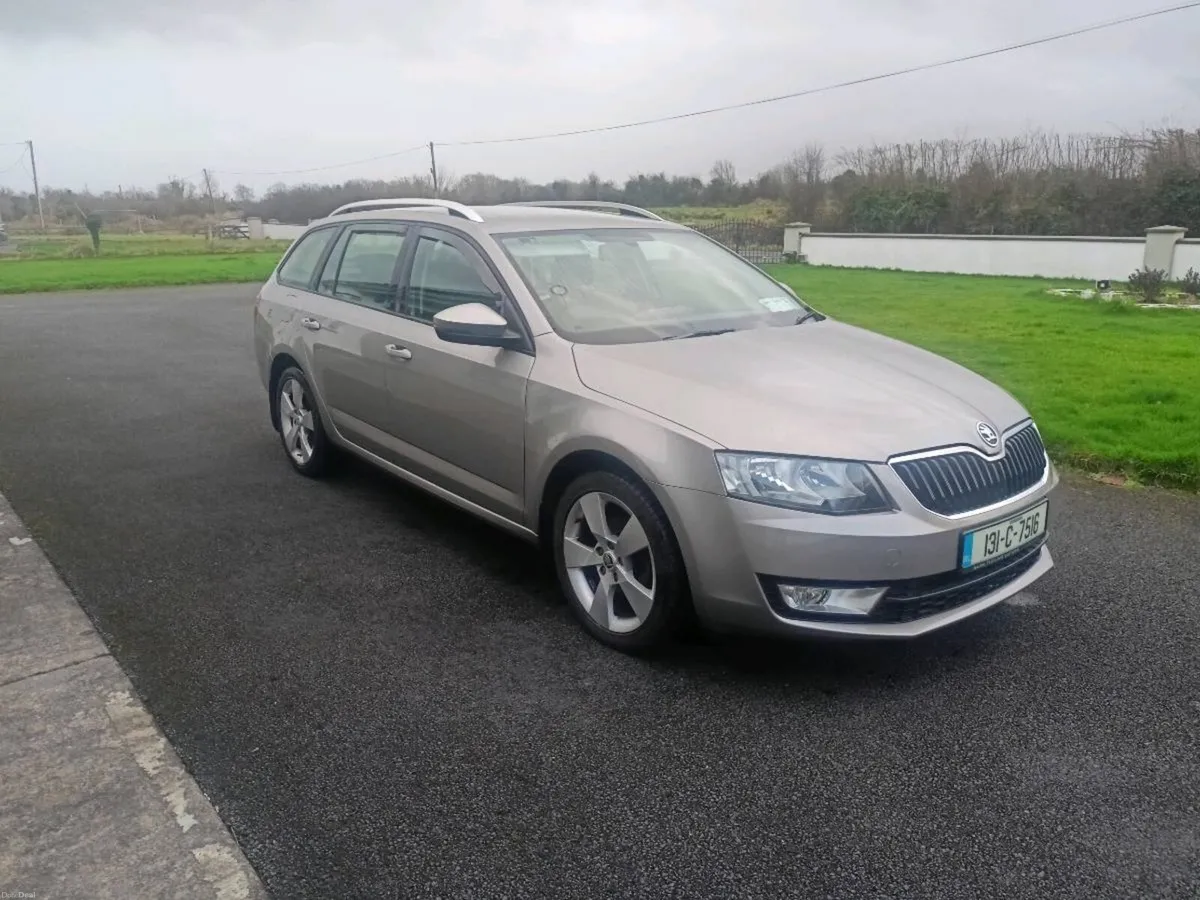 ***LOW KMS*** Skoda Octavia - Image 1