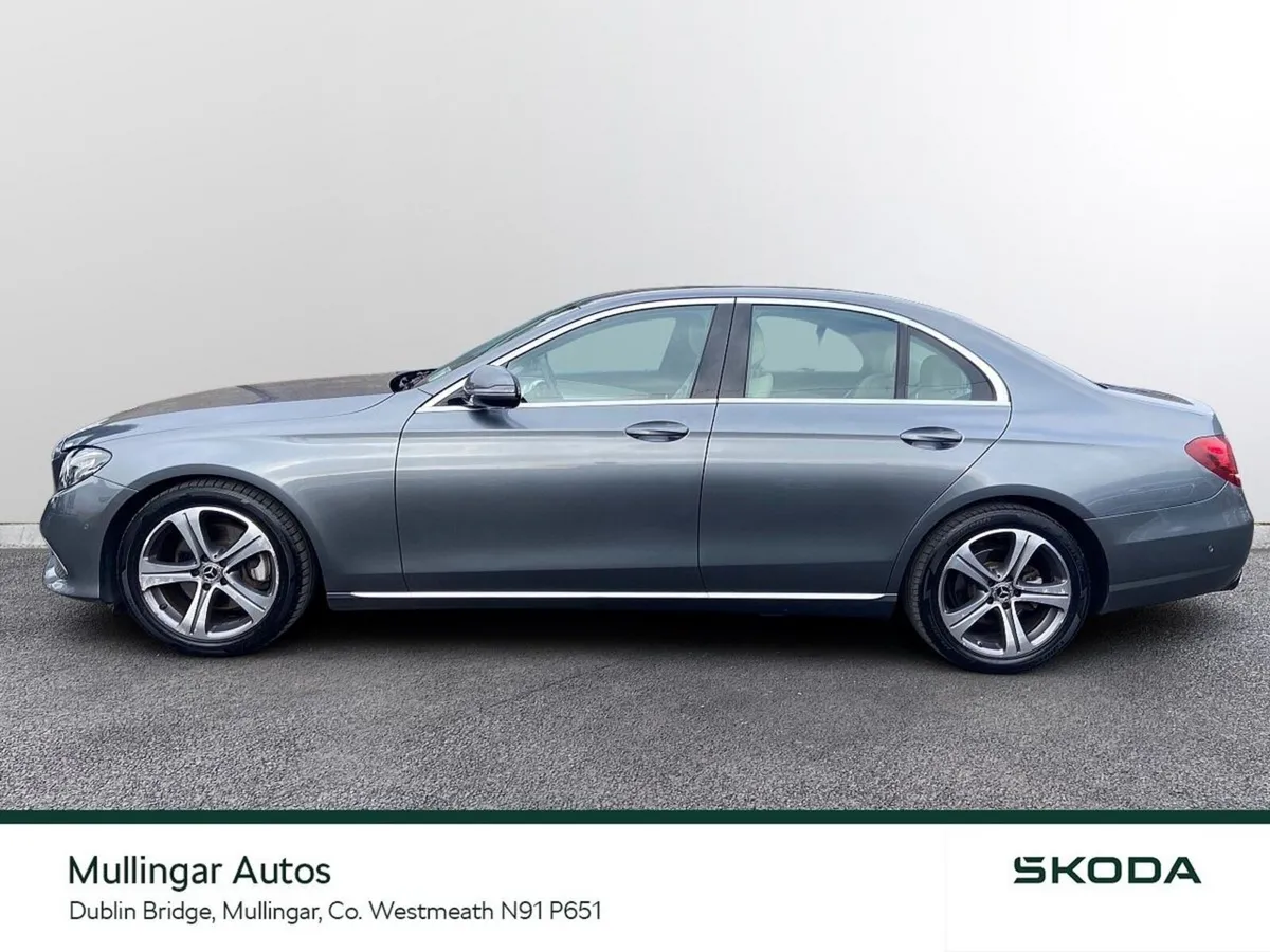 Mercedes-Benz E-Class E 220 D AVANTGARD 18% A/T - Image 6