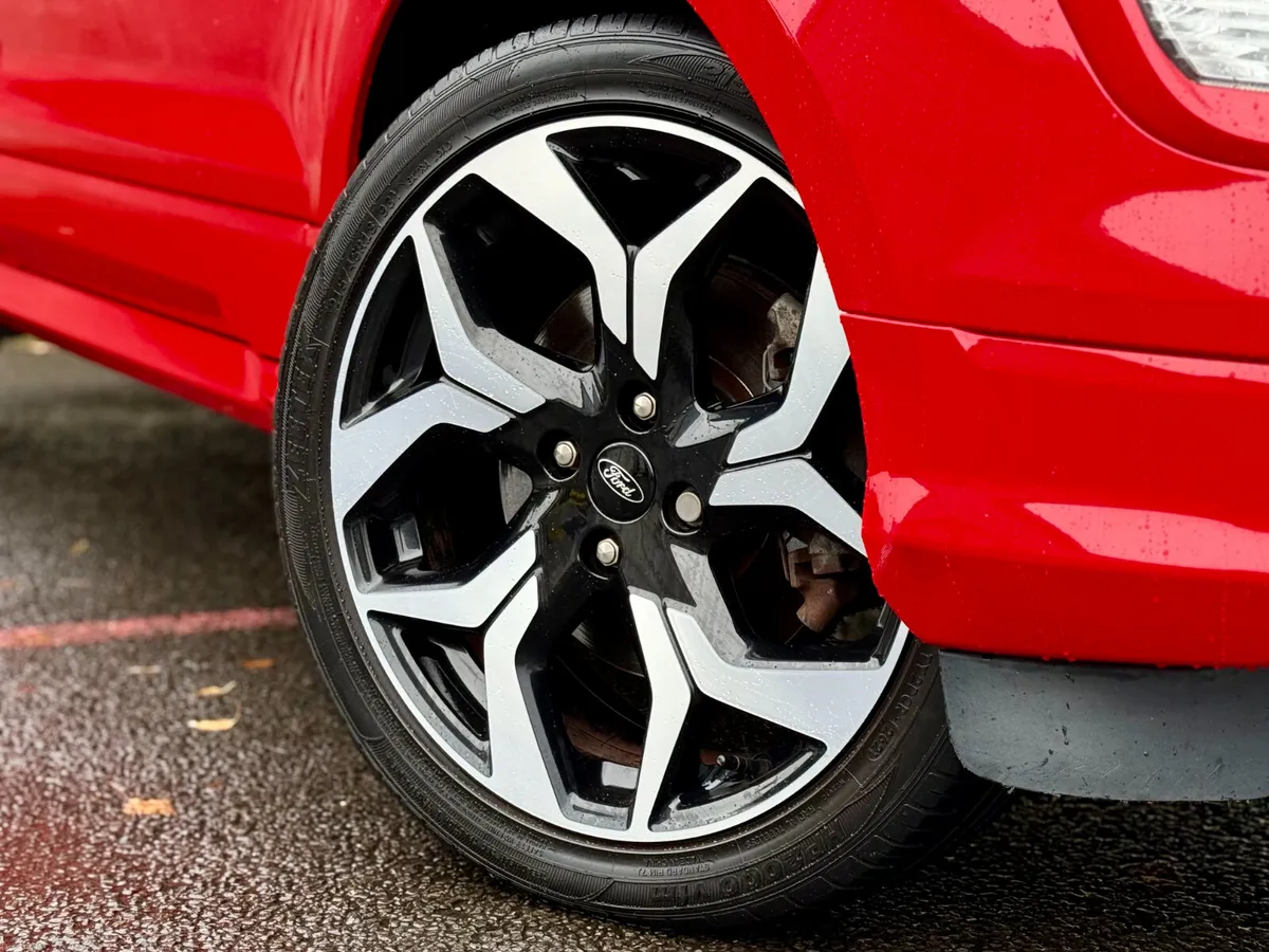 Ford EcoSport 2019 1.0T 125PS ST LINE LOW MILEAGE - Image 3