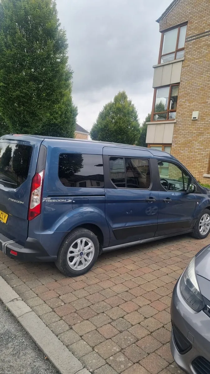 Ford Tourneo Connect 2021 - Image 2