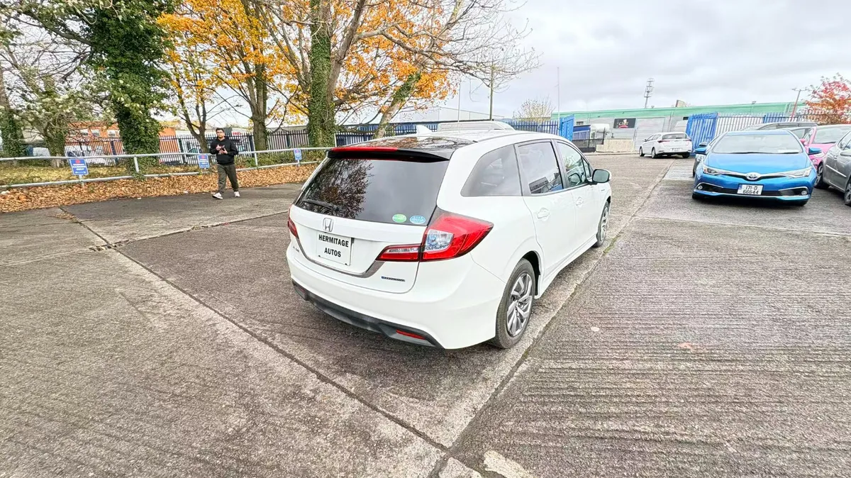 Honda Jade1.5 Hybrid Auto 6 SEATER 2015 - Image 4